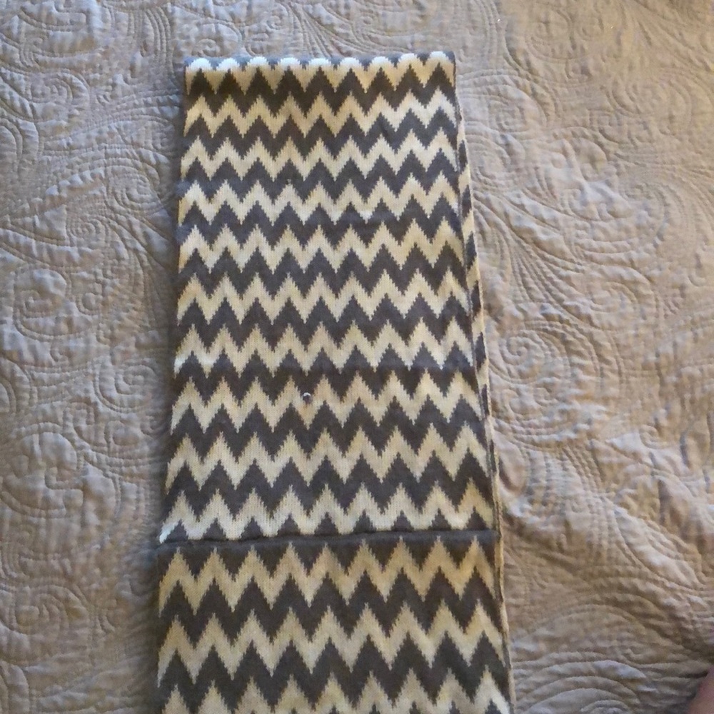 Scarf - Picture 2 of 2